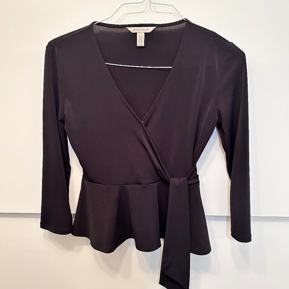 Dressy black shirt criss-cross banana republic woman size XS - Picture 1 of 6